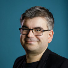 Portrett av Steven Valyi